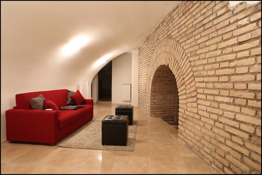 Appartamento In Selci Roma